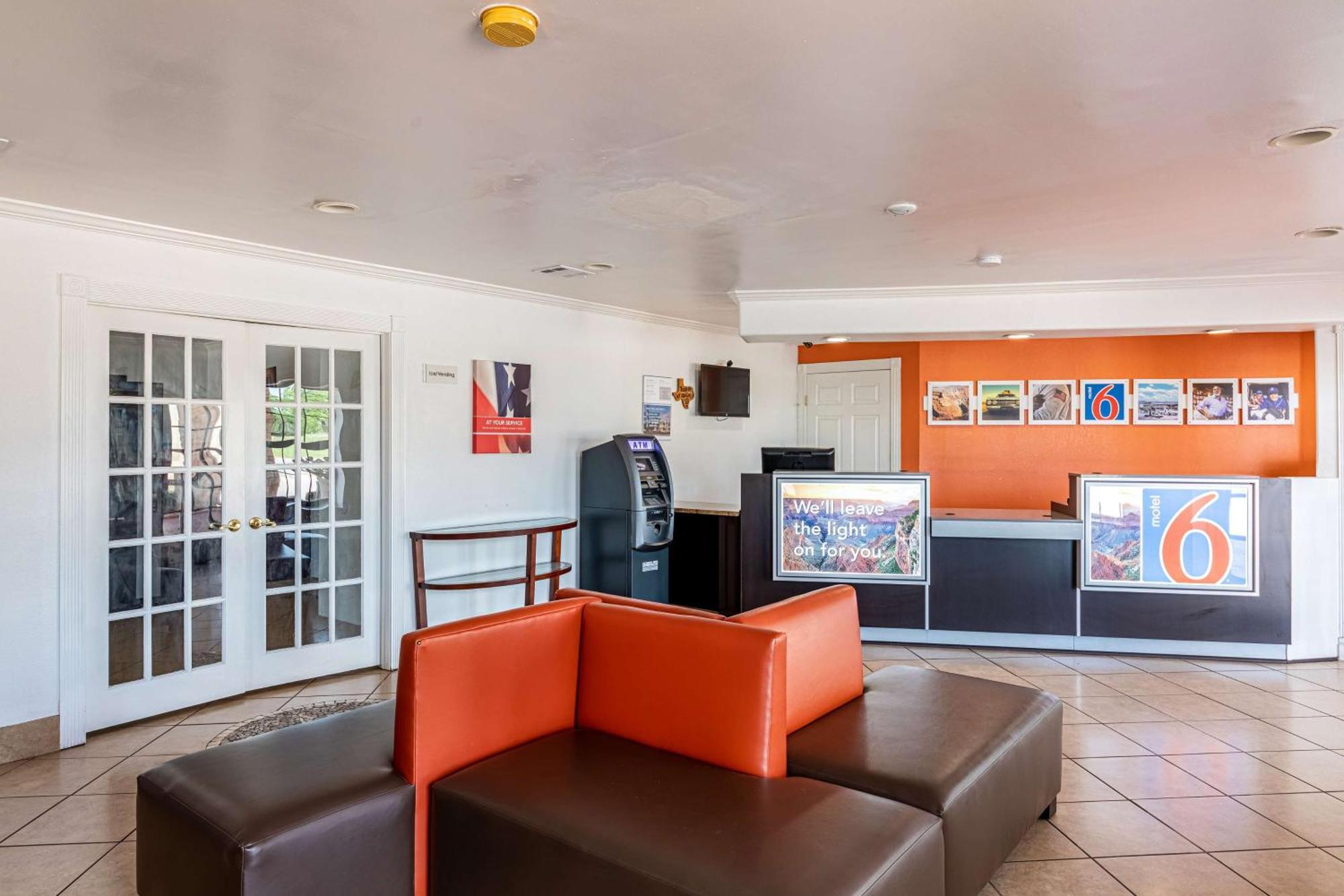 Hotel 6-georgetown, Tx 2*